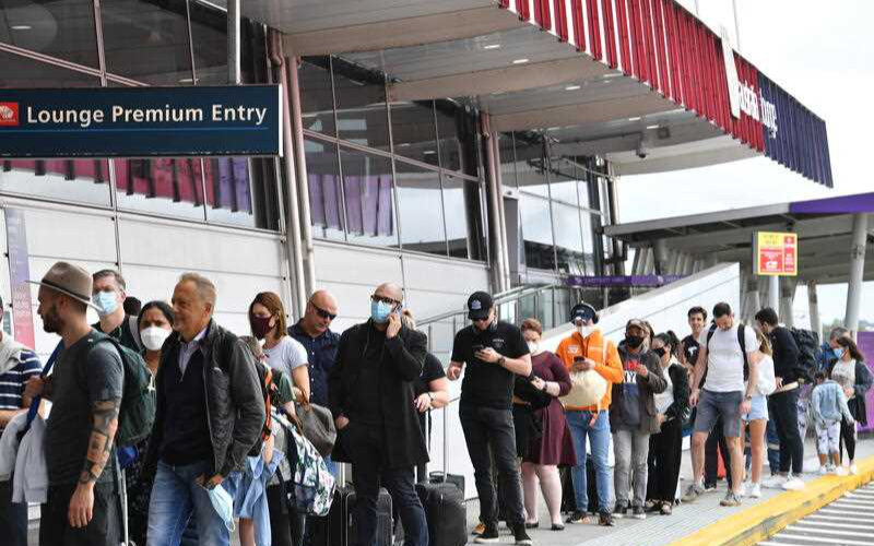 Sydney airport delays