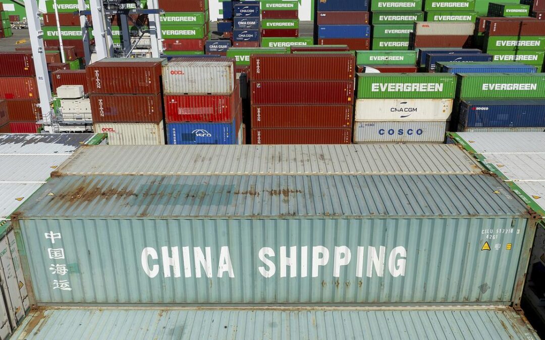 China retaliates in global trade war with tariffs on US