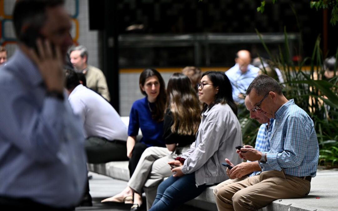 Don’t be spooked by sliding super, funds warn members