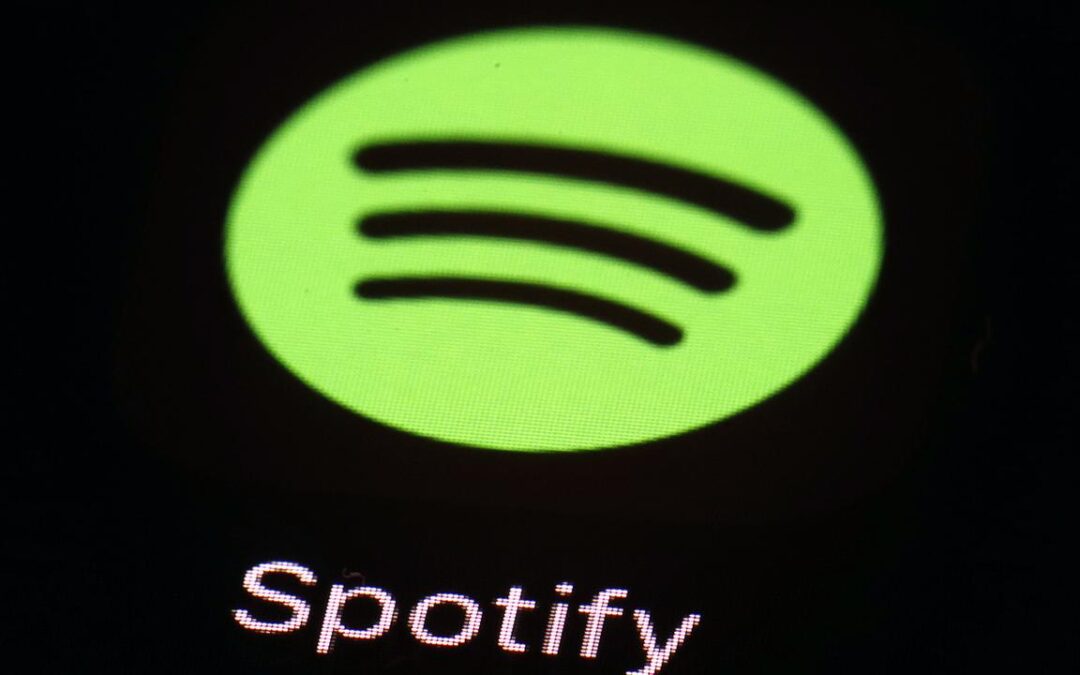 Spotify users report service outages