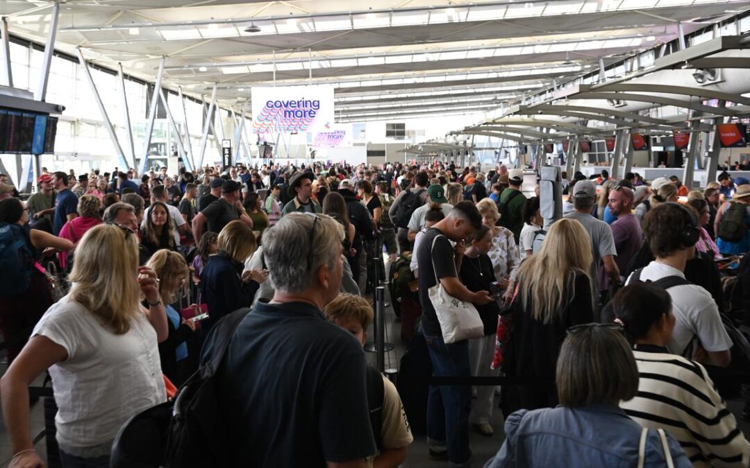 Bumper crowds as savvy travellers hop into Easter break