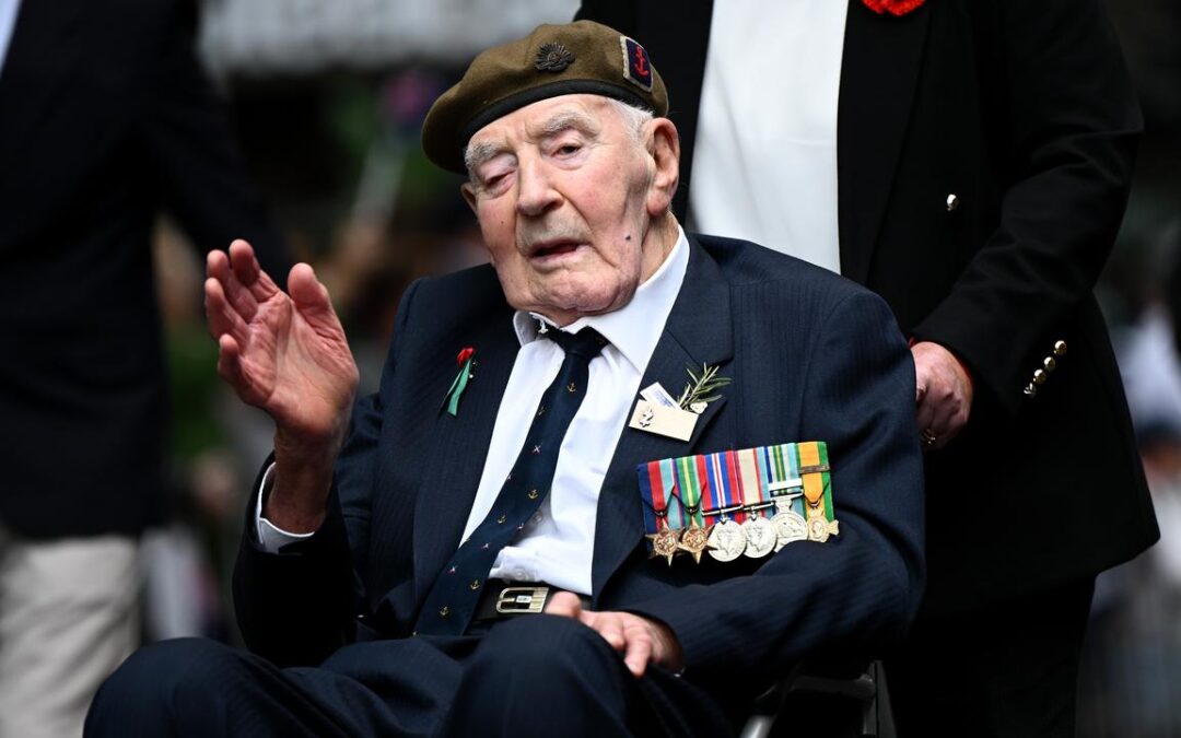 Aussies mark Anzac memory of diggers young and old