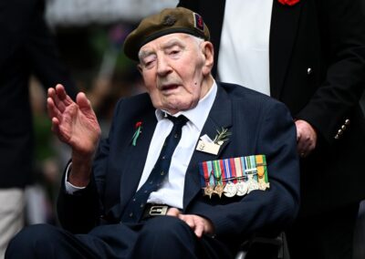 Aussies mark Anzac memory of diggers young and old