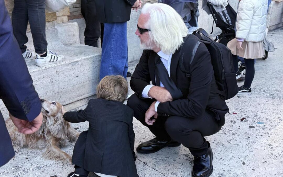 WikiLeaks founder Assange visits Rome for papal funeral