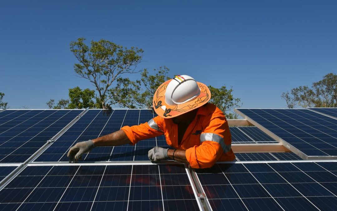 Cheap batteries pledge powers Labor re-election push