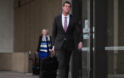 Roberts-Smith strides into court over ‘concerning’ call