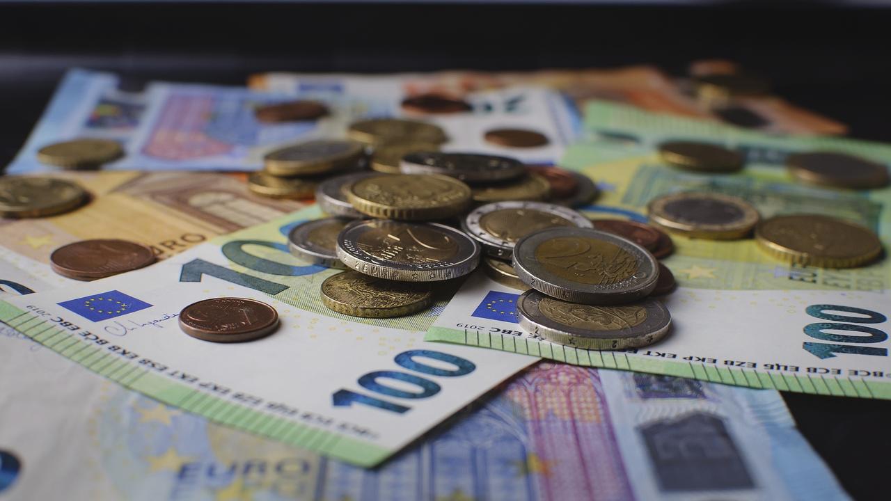 Euro banknotes
