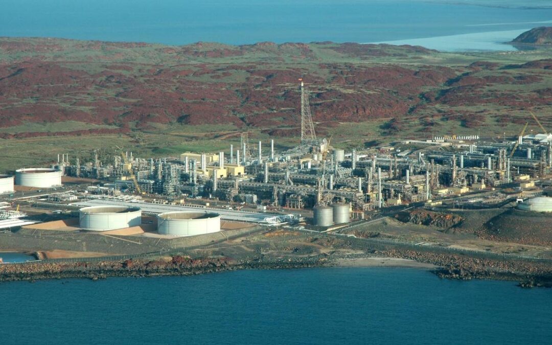 Controversial gas project hinges on 11th-hour talks