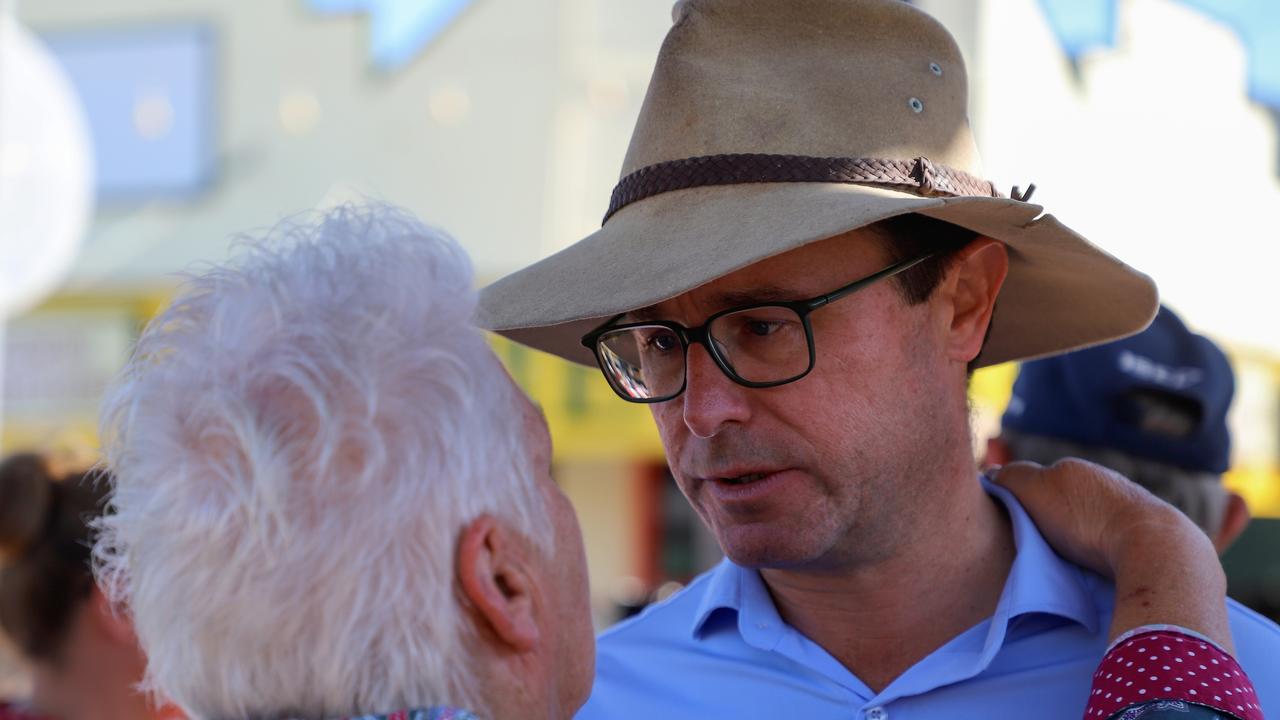 Nationals Leader David Littleproud with a Winton local.