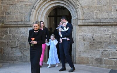 ‘Chain of love’: political leader farewells her mum