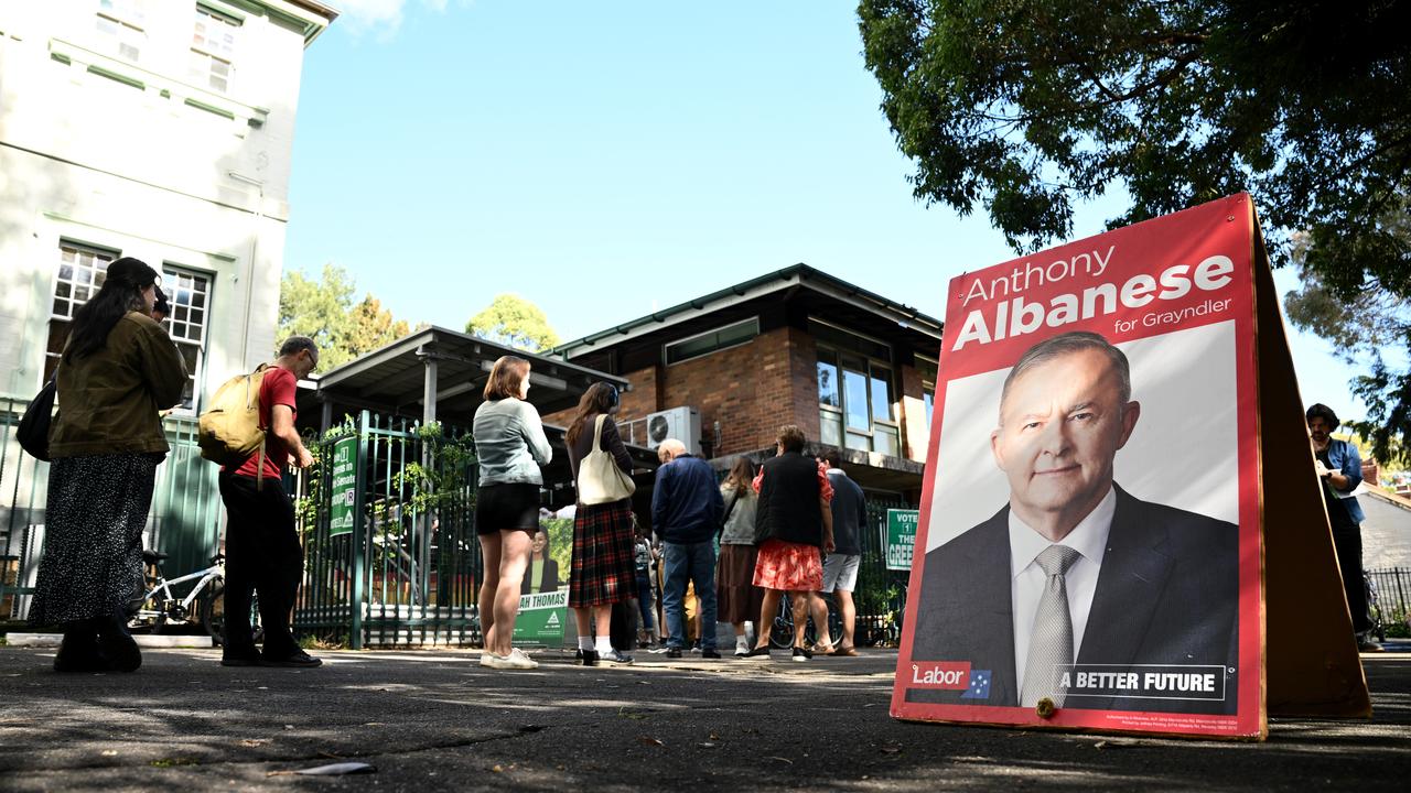 Voters line up to vote