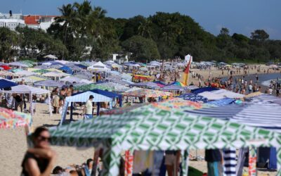 Warm weather, Cyclone Trump hit consumer recovery