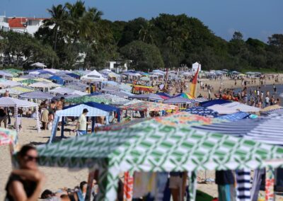 Warm weather, Cyclone Trump hit consumer recovery