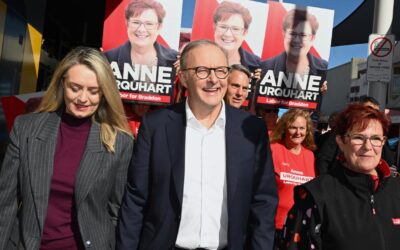 Labor in pole position as leaders deliver final pitch