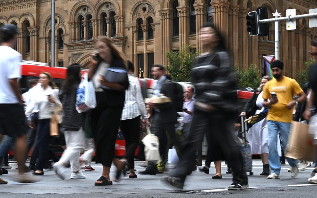 Unemployment to hold steady as pay packets swell