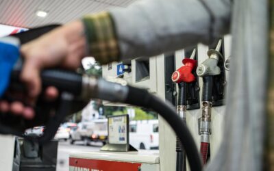 ‘Perilous moment’ threatens global economic growth