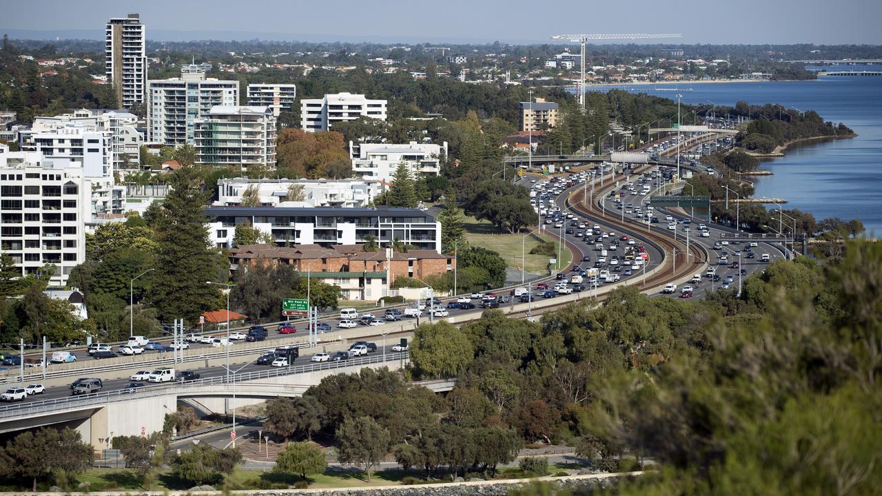 Kwinana Freeway, Perth