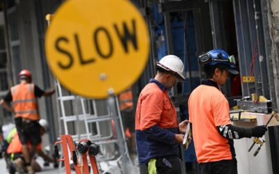 Captains of industry, unions sit at economic roundtable