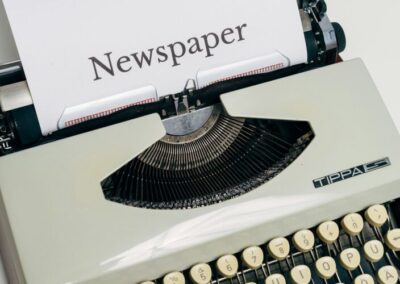 Old news. How independent media influence the public debate