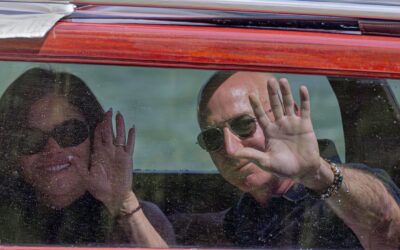 Bezos and Sanchez arrive in Venice for wedding party