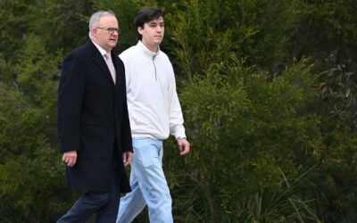 Back-to-work PM urges discipline to secure third term