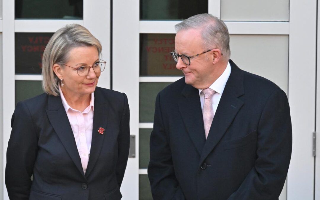 Political leaders come face to face on new battleground