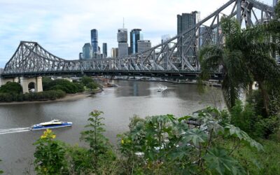 Police vow action if pro-Palestine march blocks bridge