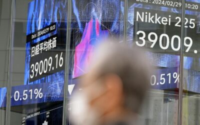 Asian stocks mixed as markets brace for Fed meeting
