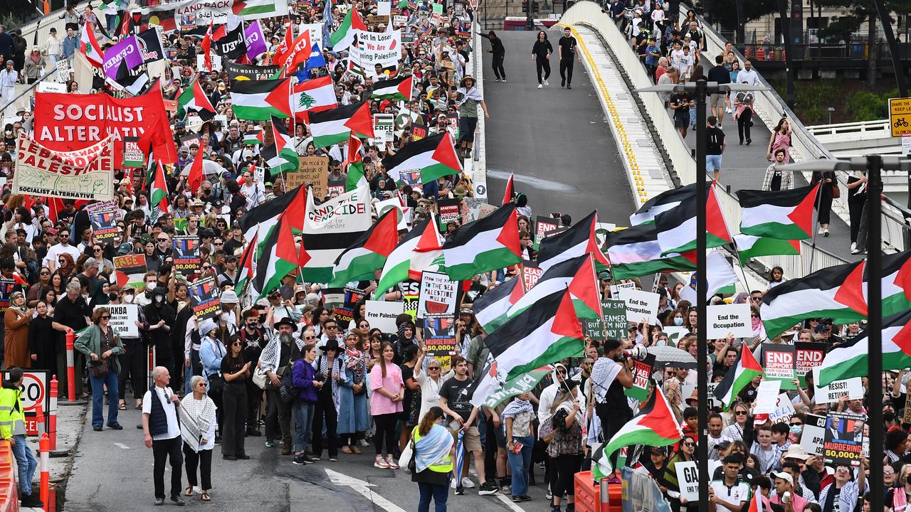Pro-Palestine rally over the Victoria Bridge in Brisbane (file)