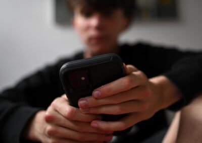 Tech giants issued rules for social media ban for kids