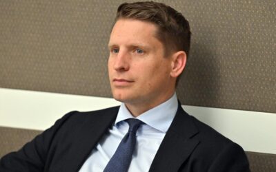 Liberal hoses down leader talk, defends outspoken posts