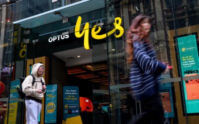 Triple-zero oversight questioned after Optus outage