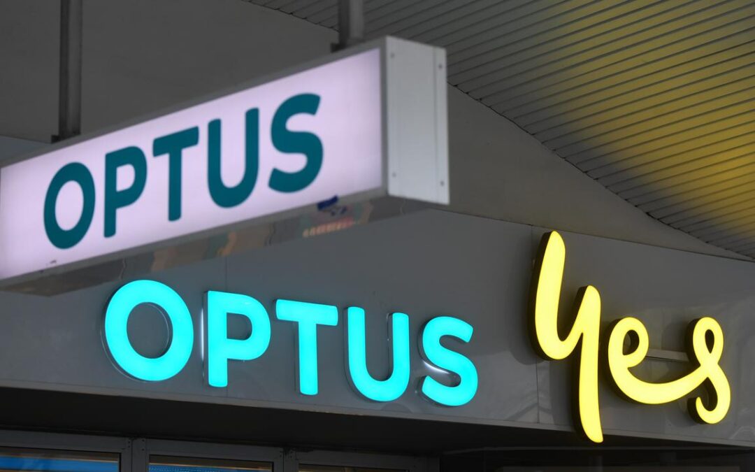 Optus oversight urged following triple-zero failures