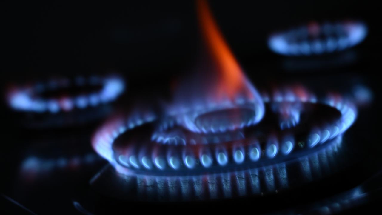 Gas