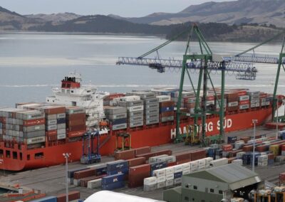 NZ eyes stronger regional ties amid US-China trade war
