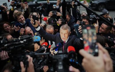 Populist billionaire on track to win Czech election
