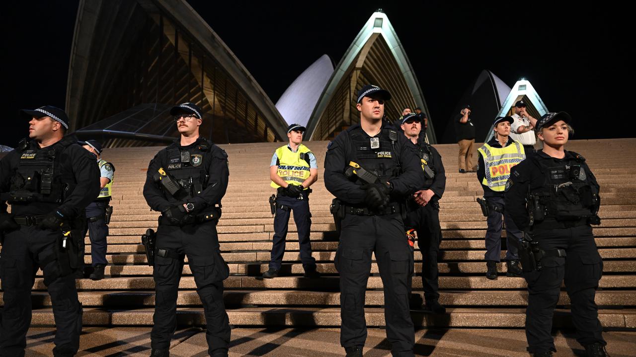 Police outside the Sydney Opera House