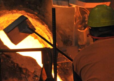 Thermal battery an energy answer in hot heavy industry