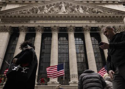 US posts solid jobs data in September, unemployment up