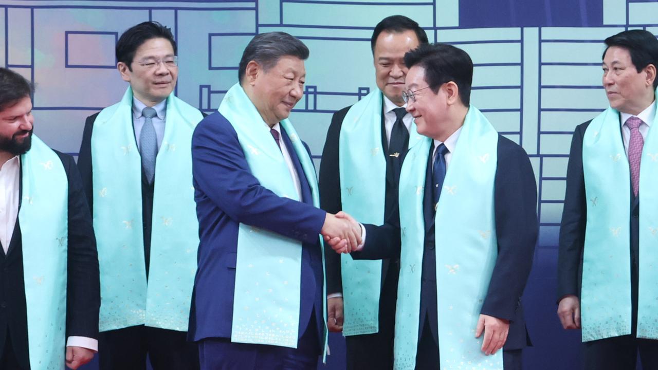 Chinese President Xi Jinping and South Korean President Lee Jae-myung