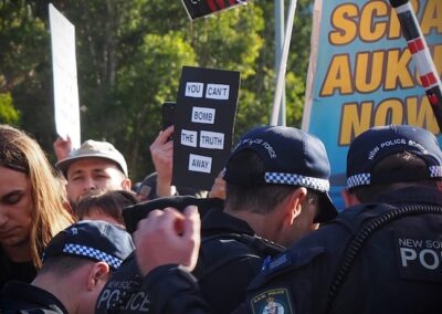 Chris Minns – pepper spray for peace protestors one day, lunch at war-crimes-lobby the next