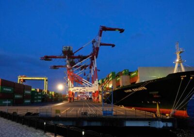 Japan’s exports rise as shipments to the US bounce back