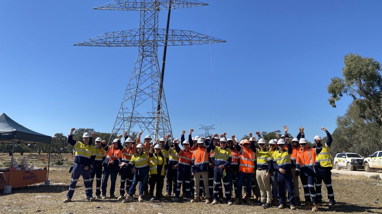 Transgrid and Elecnor Australia personnel celebrating