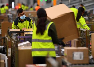 Australia Post rival shuts operations without warning