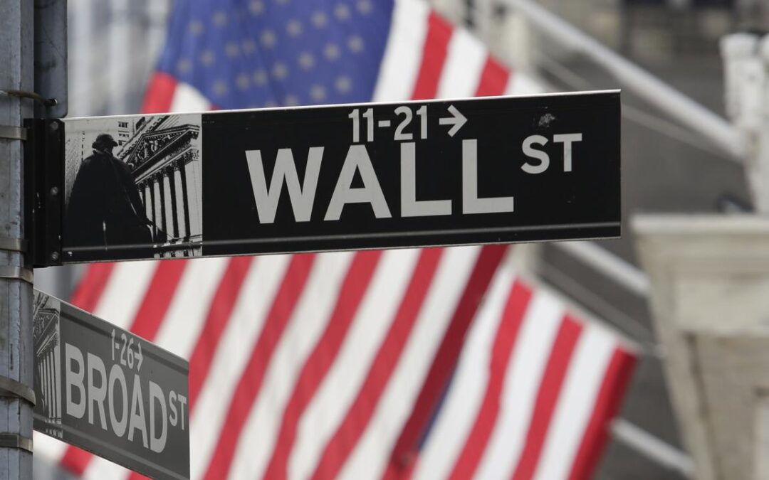 Trump triggers flight from US dollar, yen steadies