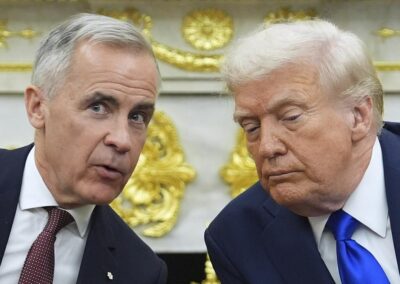 Trump threatens Canada with tariffs over any China deal