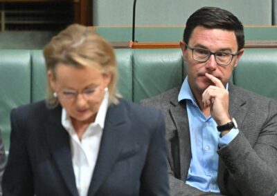 Rival leaders hold fire on cementing coalition break-up