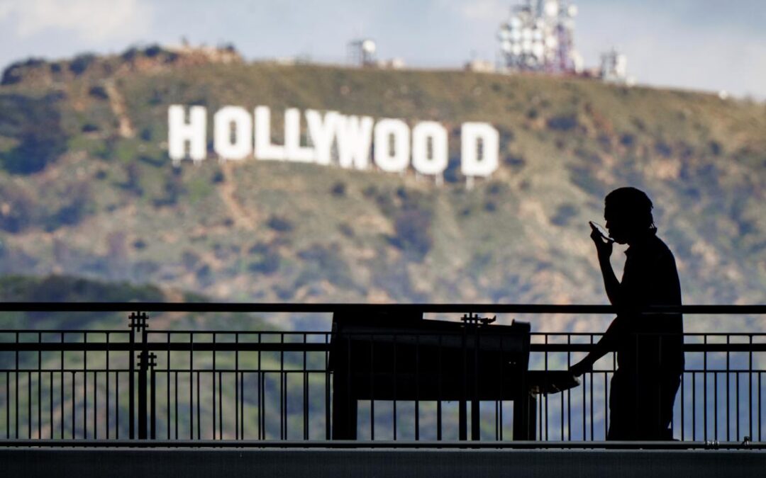 Warner Bros opens door to Paramount after higher offer