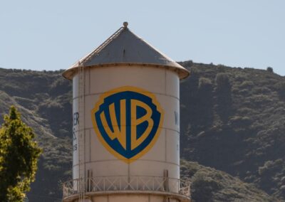 Paramount submits higher offer for Warner Bros
