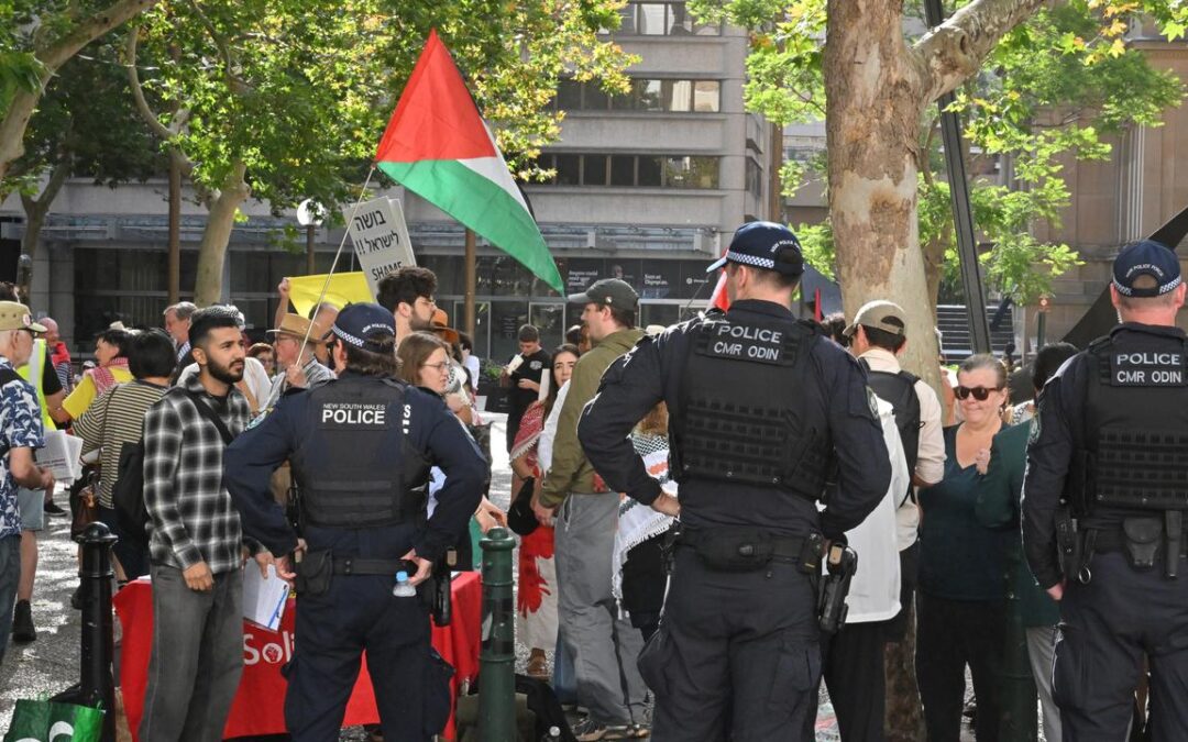 Activists face arrest in rally against Israeli leader